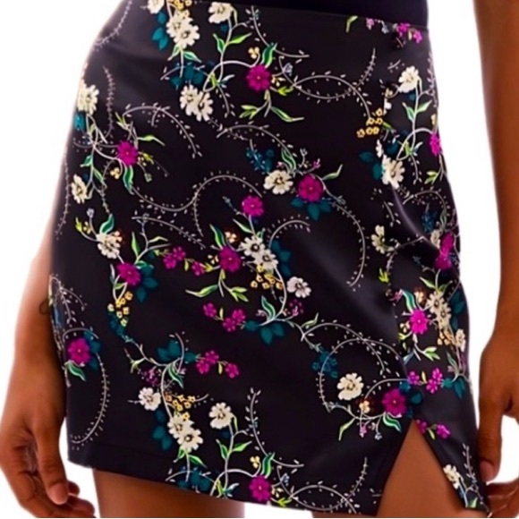 Urban Outfitters Midnight Garden Silk Side Button Mini Skkrt - Picture 4 of 7